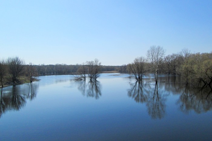 Антип водогон. Антип Водогон 24 апреля. Антип половод. Весеннее половодье озеро реки картинки. Картинки Антип Водогон красивые.