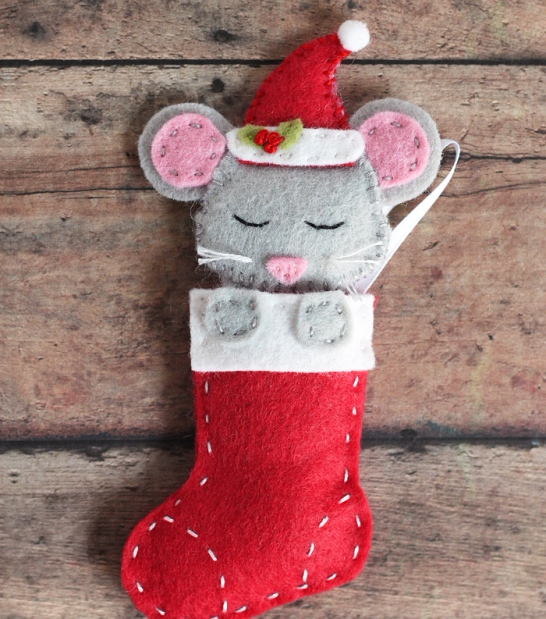 baby-sock-diy-christmas-ornaments-3 (546x619, 370Kb)