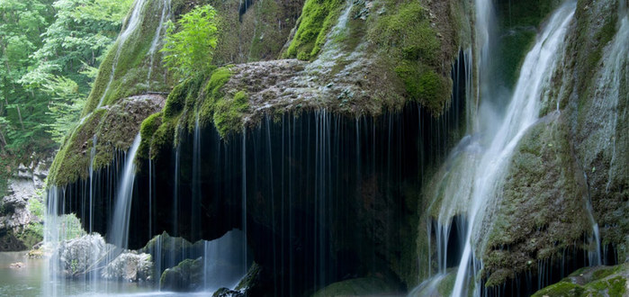 beautiful-waterfalls-in-romania (700x330, 88Kb)