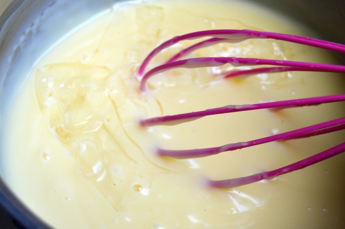 2835299_Neobichnii_tortrylet_s_bananami__vse_bydyt_prosit_recept_etogo_izymitelnogo_tortika7 (700x465, 177Kb)