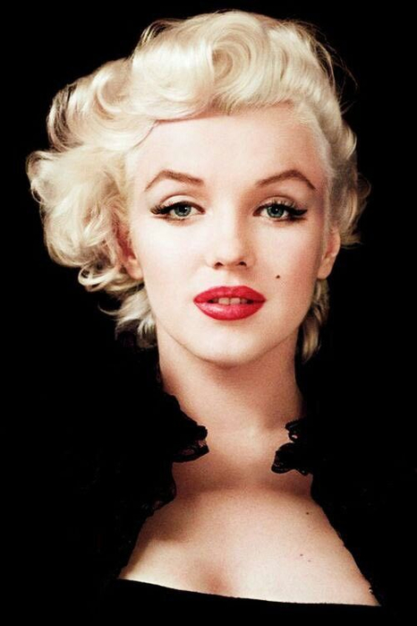 12 Beautiful Marilyn Monroe (466x700, 191Kb)