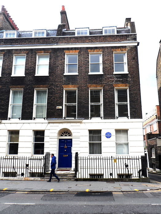In this house The Pre-Raphaelite Brotherhood was founded in 1848 - 7 Gower Street, Bloomsbury, London (524x700, 159Kb)