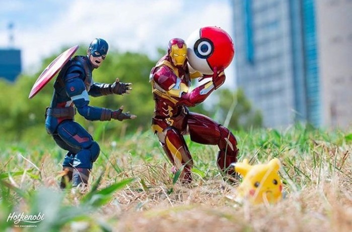 Японский фотограф оживляет фигурки супергероев