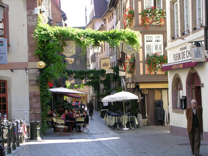 World___France_Street_cafe_in_Strasbourg__France_073319_ (700x525, 556Kb)