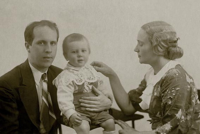  .  .. -,     ,     . 1937 (700x469, 74Kb)