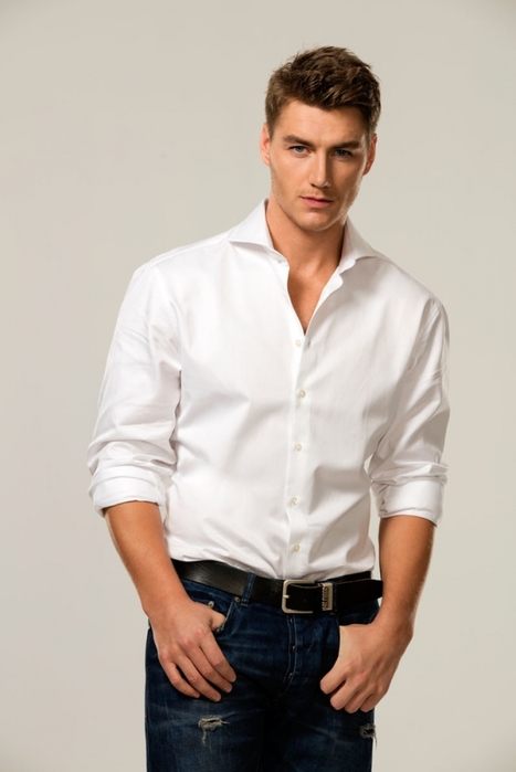 Модели в рубашках мужских