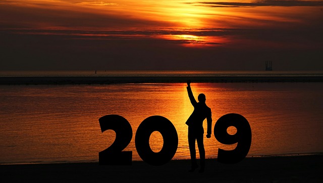 1535392264_new-year-3357197_640 (640x362, 49Kb)