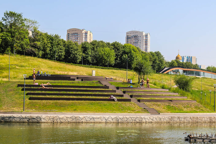 Парк Олимпийской Деревни Фото