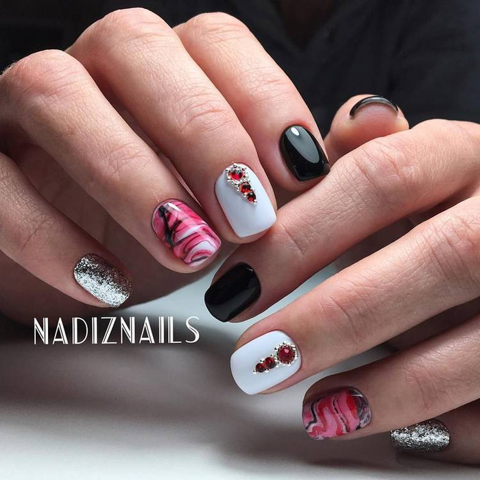 JamAdvice_com_ua_fall-nail-art-short-nails-crystals-11 (700x700, 375Kb)