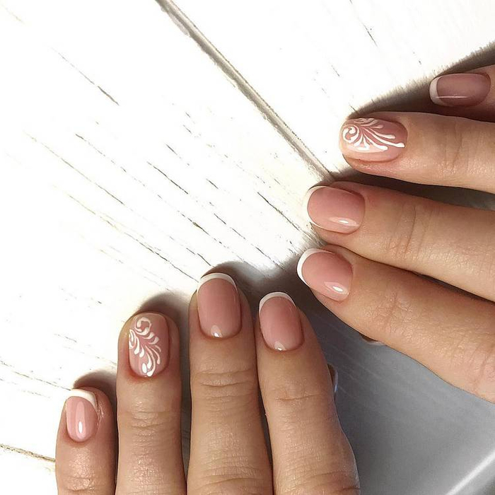 JamAdvice_com_ua_fall-nail-art-short-nails-french-09 (700x700, 280Kb)