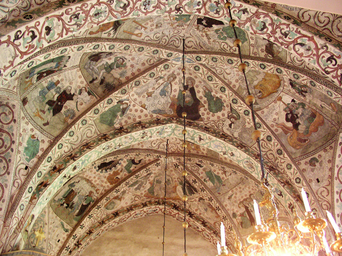 1280px-Taby_kyrka_ceiling_painting3 (700x525, 685Kb)