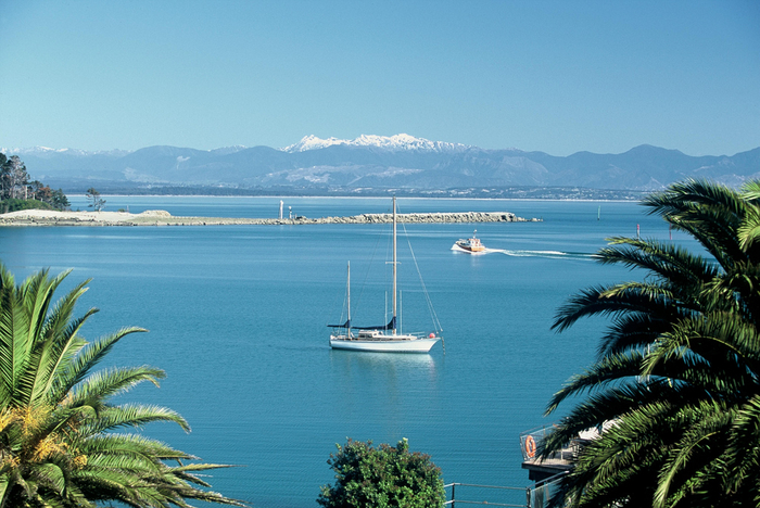 Marlborough Region New Zealand озеро Чалиса