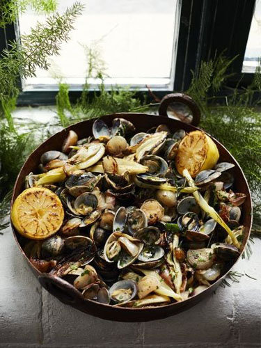 5300761_Zapechennie_molluski_s_jarenim_sladkim_lykom_i_fenhelem (375x500, 66Kb)