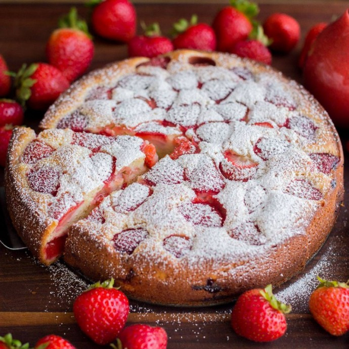 бисквитный пирог с ягодами (690x690, 449Kb)