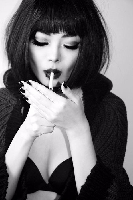 cigarette-sexy-smoking-woman-Favim.com-1819168 (466x700, 159Kb)