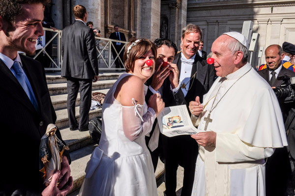 selfie-papa-francesco-1 (600x400, 219Kb)
