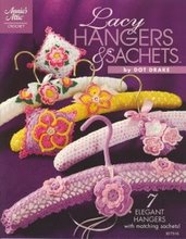 AA877516_lacy_hangers_&_sachets_main (171x220, 14Kb)