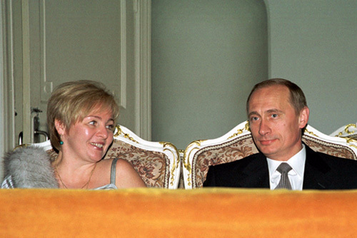 Vladimir_Putin_with_Lyudmila_Putina-1 (500x334, 164Kb)