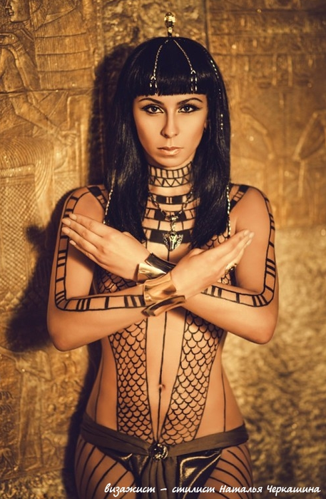 Cleopatra 1990 запись эфира. Принцесса Египта Анксунамун. Мумия 1999 Анксунамун. Мумия Анксунамун и Нефертити.