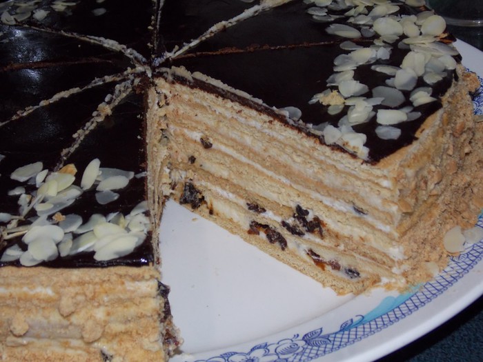 Торт с курагой и с черносливом рецепт с фото