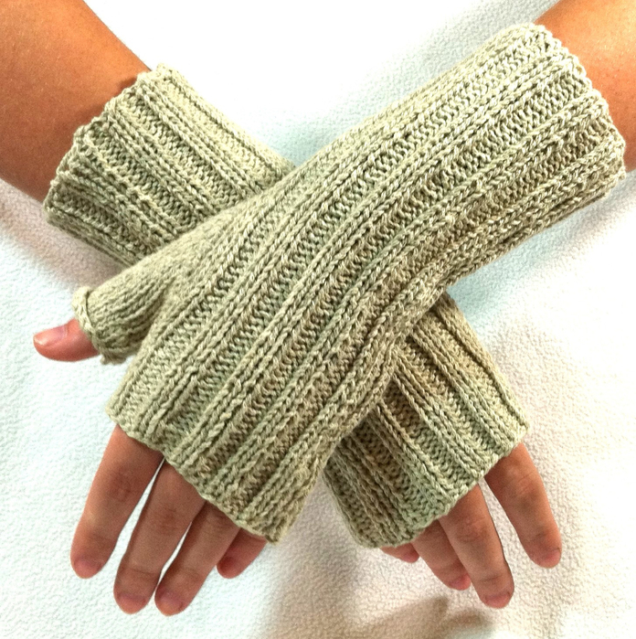 Kara's Fingerless Gloves by Laurie Gonyea (696x700, 562Kb)