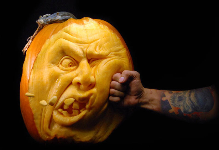 most-amazing-pumpkin-carving-ray-villafane-7 (700x480, 65Kb)