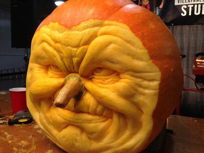 pumpkin-carving-by-ray-villafane-studios-8 (700x525, 81Kb)