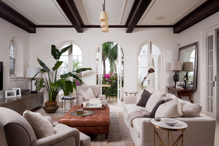 Mediterranean-Style-living-room-design-Plenty-of-Air-and-Light (700x466, 289Kb)