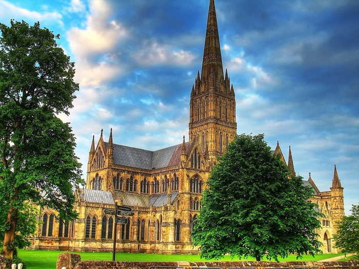 Salisbury_Cathedral_01 (700x525, 513Kb)