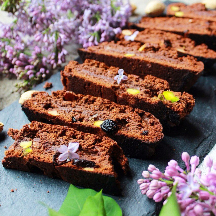 Миндальное печенье с изюмом