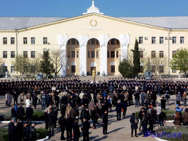 Севастополь училище имени нахимова. ЧВВМУ им.п.с.Нахимова Севастополь. Училище Нахимова Севастополь. Училище им Нахимова Севастополь Черноморское высшее. Институт имени Нахимова Севастополь официальный.