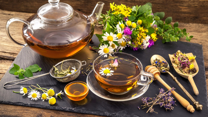 tea-flowers-chamomile-chai-tsvety-polevye-romashki (700x393, 396Kb)