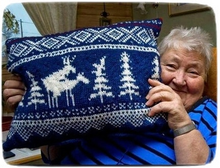 бабулька с оленями (431x330, 187Kb)