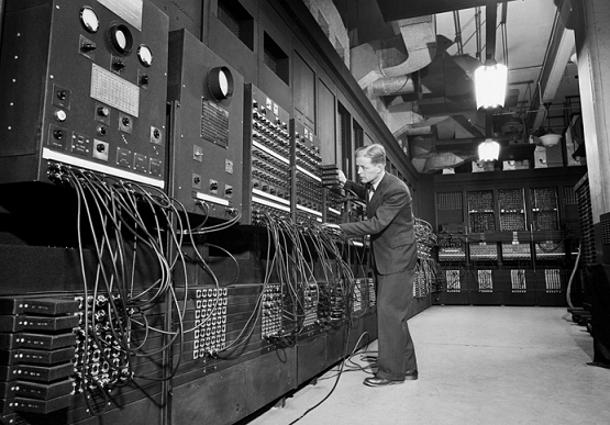 5996857_1426508817_eniac (555x387, 329Kb)