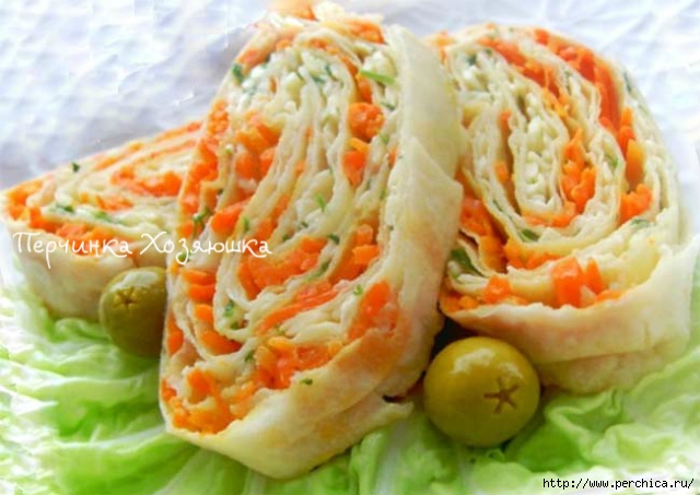 Рулет из лаваша и корейской морковью сыром