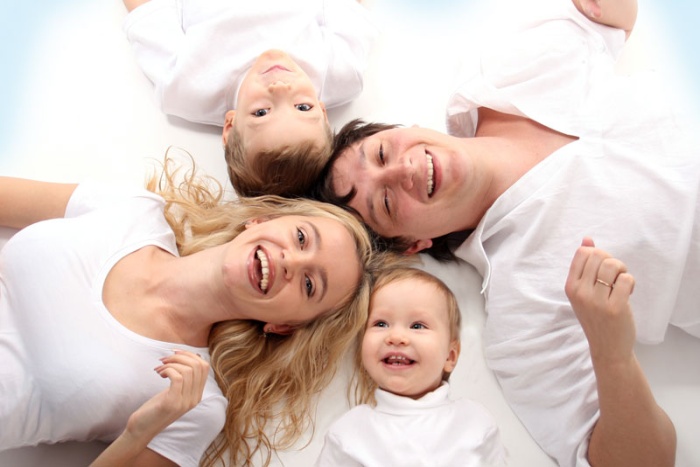 6175292_familie_fotolia_6980704_l (700x467, 83Kb)