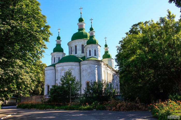 1-Kirillovskaya-tserkov-1800x1200 (700x466, 502Kb)