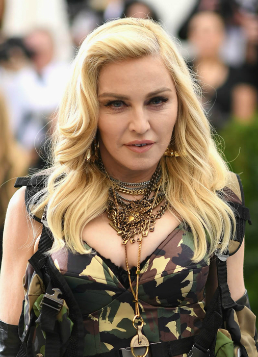 madonna-paris-02may17-01 (506x700, 397Kb)