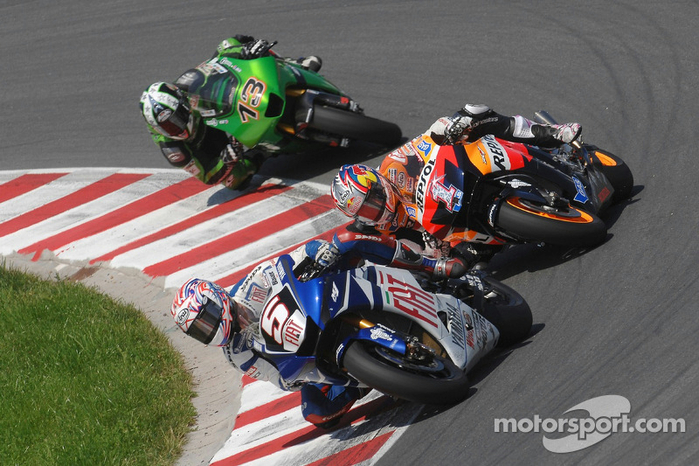 motogp-german-gp-2007-colin-edwards-nicky-hayden-and-anthony-west (700x466, 383Kb)