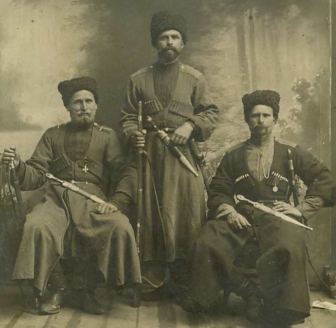 3996605_Kybanskoe_kazachestvo1 (663x648, 95Kb)