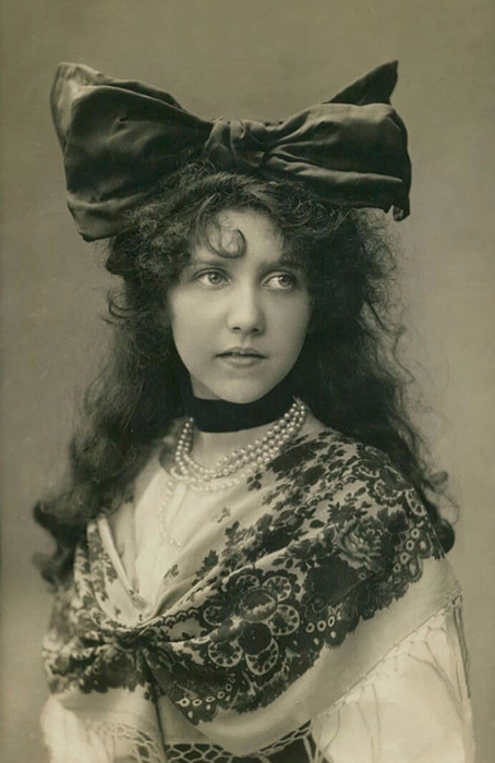 vintage-women-beauty-1900-1910-96__605_692x1067-1 (454x700, 262Kb)