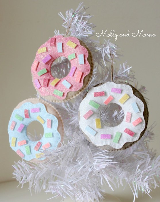 Christmas-Donut-Ornaments-from-Molly-and-Mama (557x700, 77Kb)