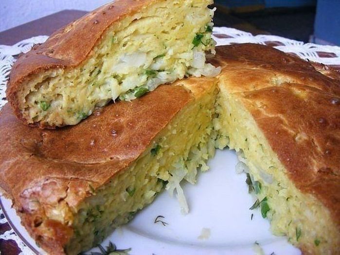 2835299_Zalivnoi_pirog_s_kapystoi_i_plavlennim_sirkom (700x525, 70Kb)