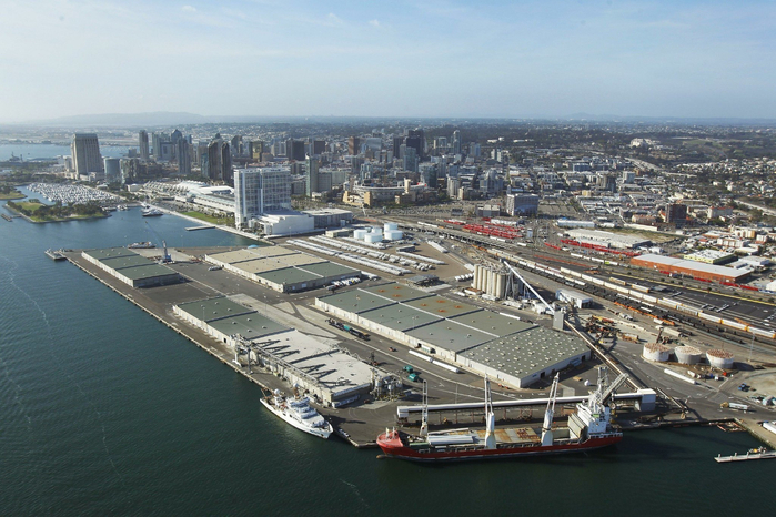 Tenth Avenue Marine Terminal. (700x466, 393Kb)