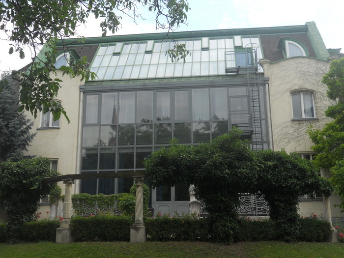 Atelier Josef Engelhart, im hof Steingasse 17 (700x525, 137Kb)