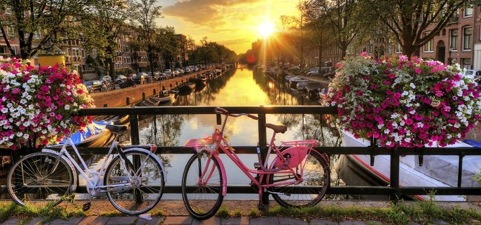 1541272221_amsterdam_6 (700x328, 93Kb)