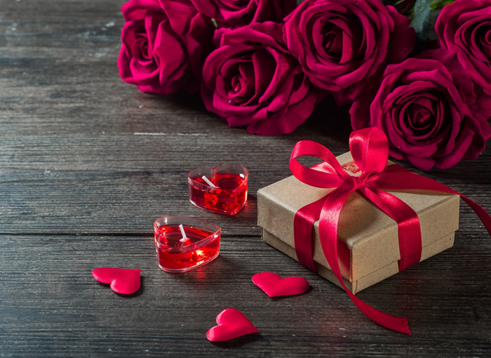 Roses_Valentine's_Day_Candles_Gifts_Bowknot_Heart_553380_1280x933 (700x510, 410Kb)