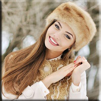 Brown_haired_Winter_hat_Smile_Hands_542634_1140x1024_cr (200x200, 73Kb)