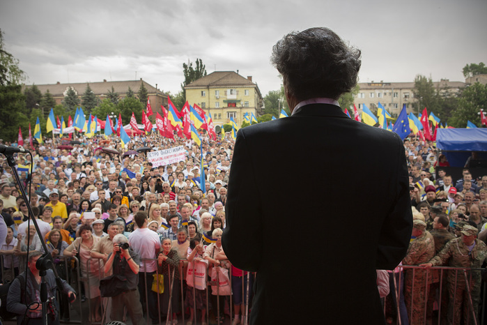 Bernard-Henri-Lévy-Ukraine-mai-2014 (700x466, 151Kb)
