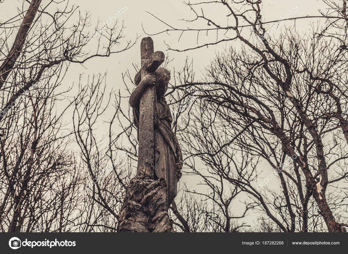 depositphotos_187282268-stock-photo-ancient-cemetery-tombstones-monuments-of (700x510, 105Kb)